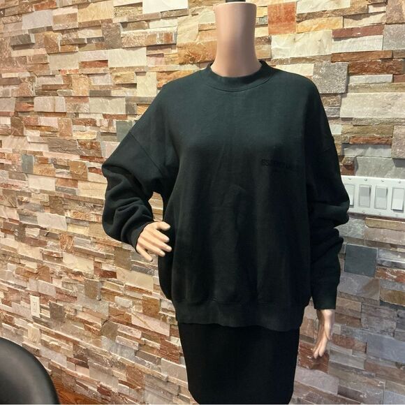 Black Essentials Sweatshirt - Picture 1 of 10